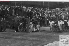 002historie